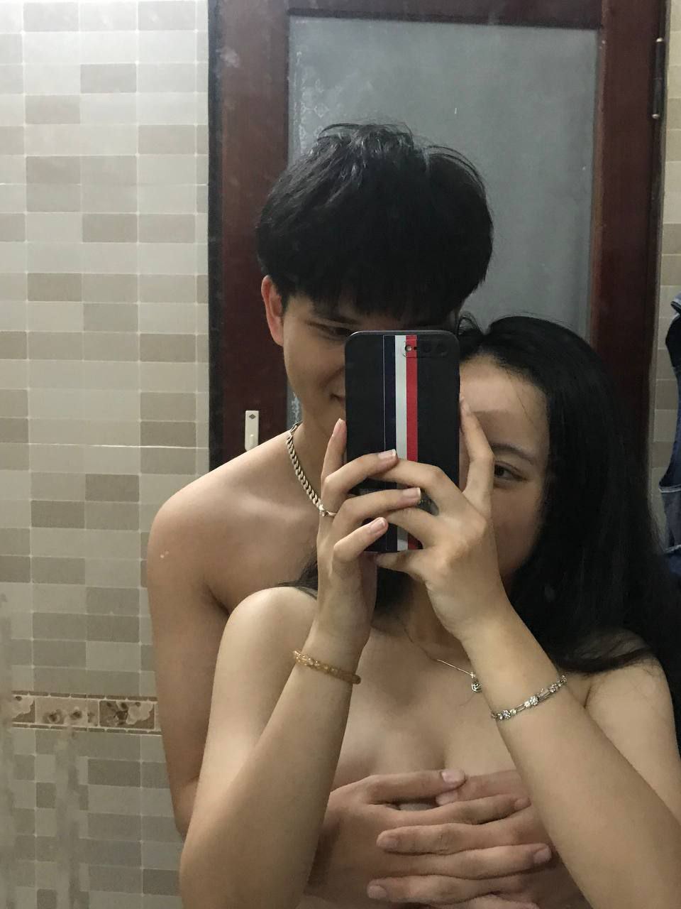 Melody marks có một ngày trải nghiệm quan hệ ngoài trời thú vị